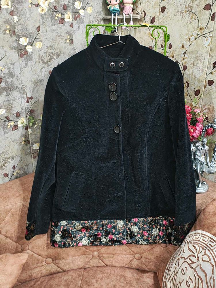 Women Black Overcoat With Embroidery