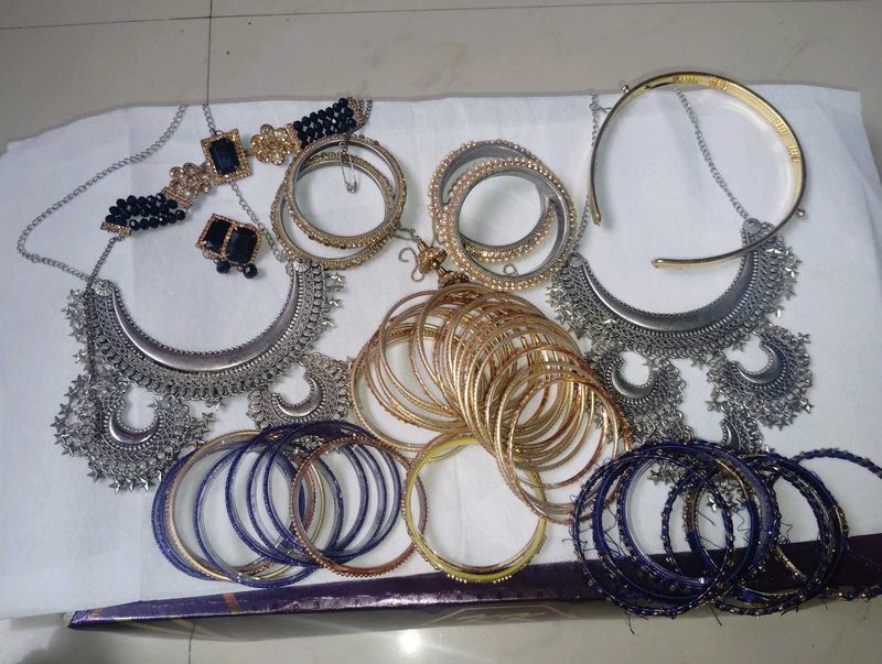 Ethnic Jewelry Set