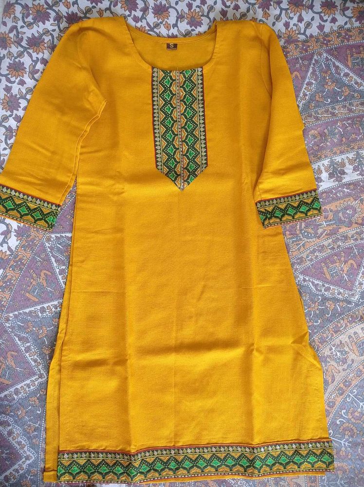 Elegant Embroidered Kurta