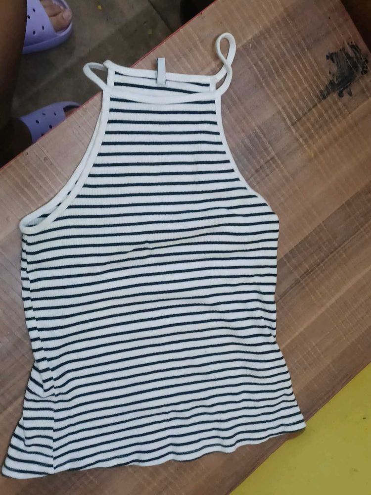 Crop Top With Black And White Lines