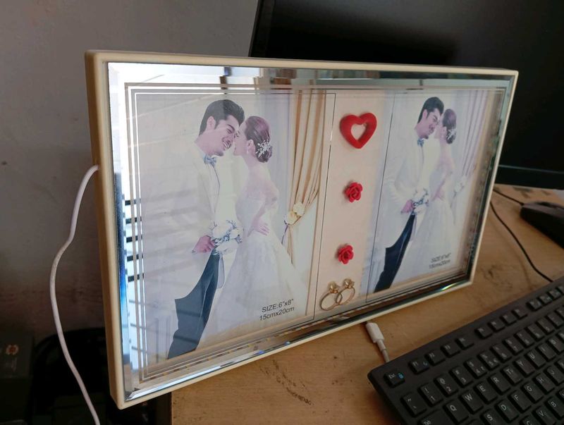 Led Couple Frame