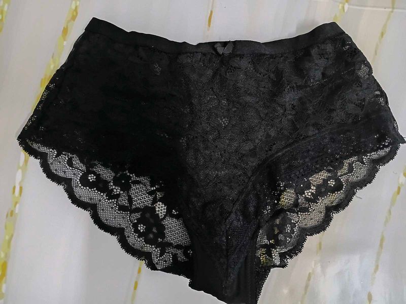(972) Black ⚫️ ♥️ Panty 32