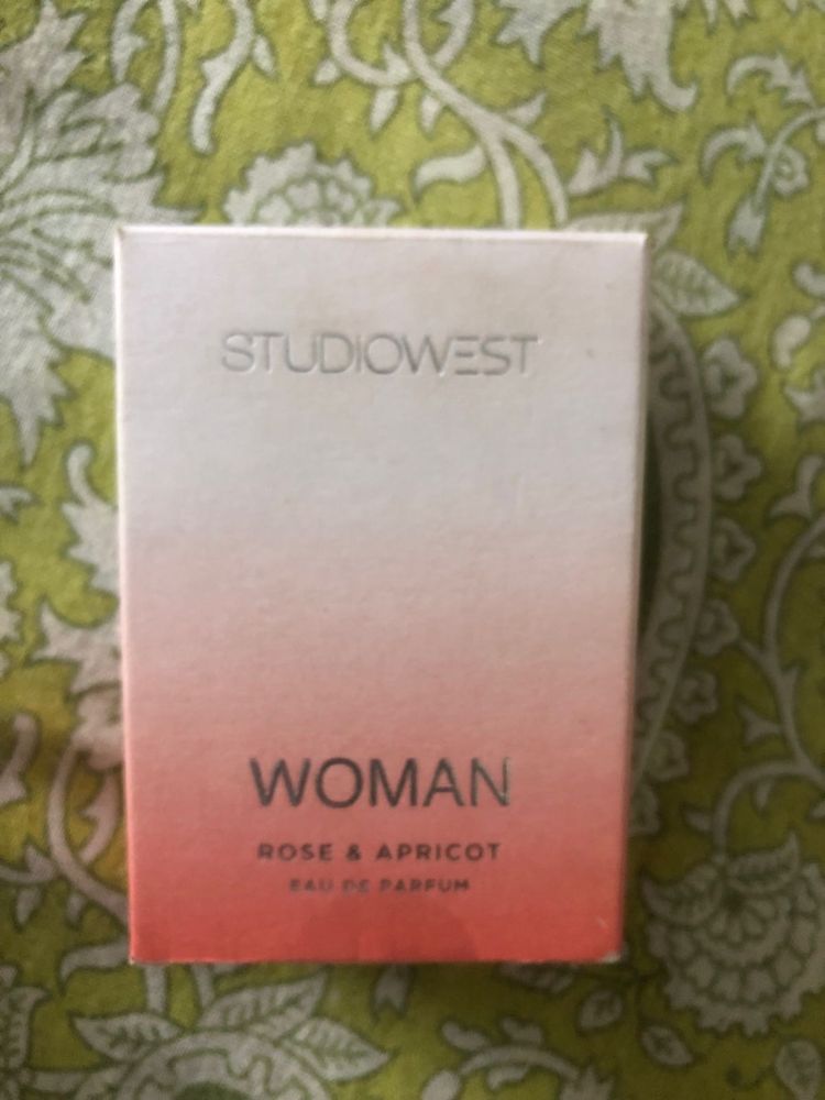 Studio West Woman - Rose &amp; Apricot