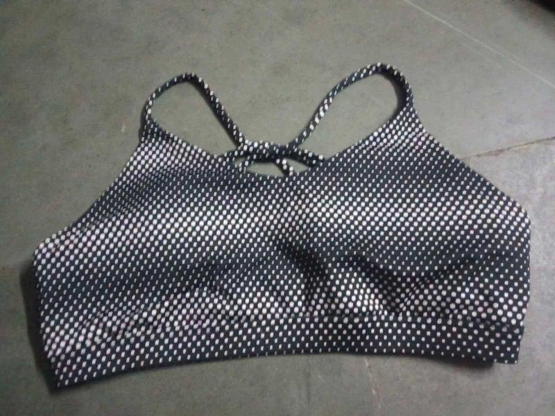 Forever 21 Black &amp; White Padded Sports Bra