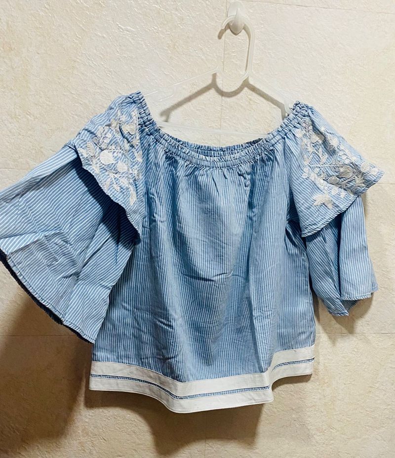 SPLASH Embroidered Top 🤩
