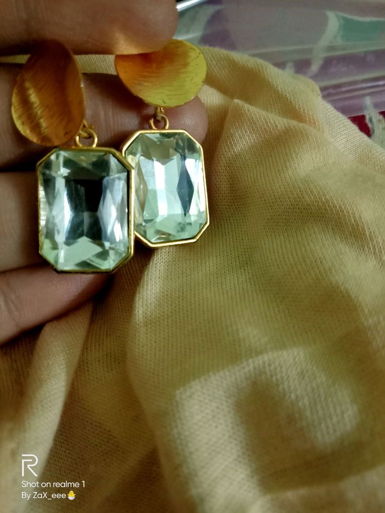 Earings