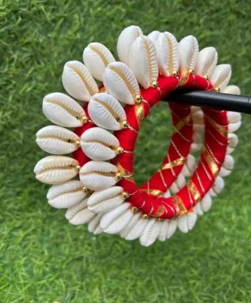 Seashell Bangles - Set of 4