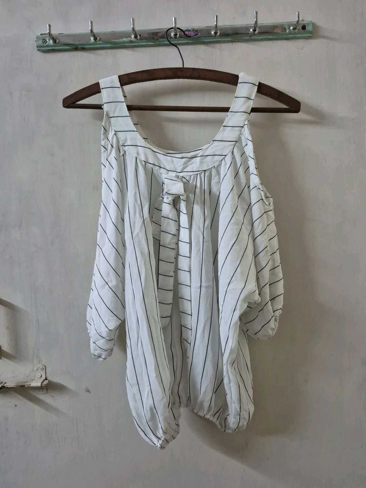 Coldshoulder Top