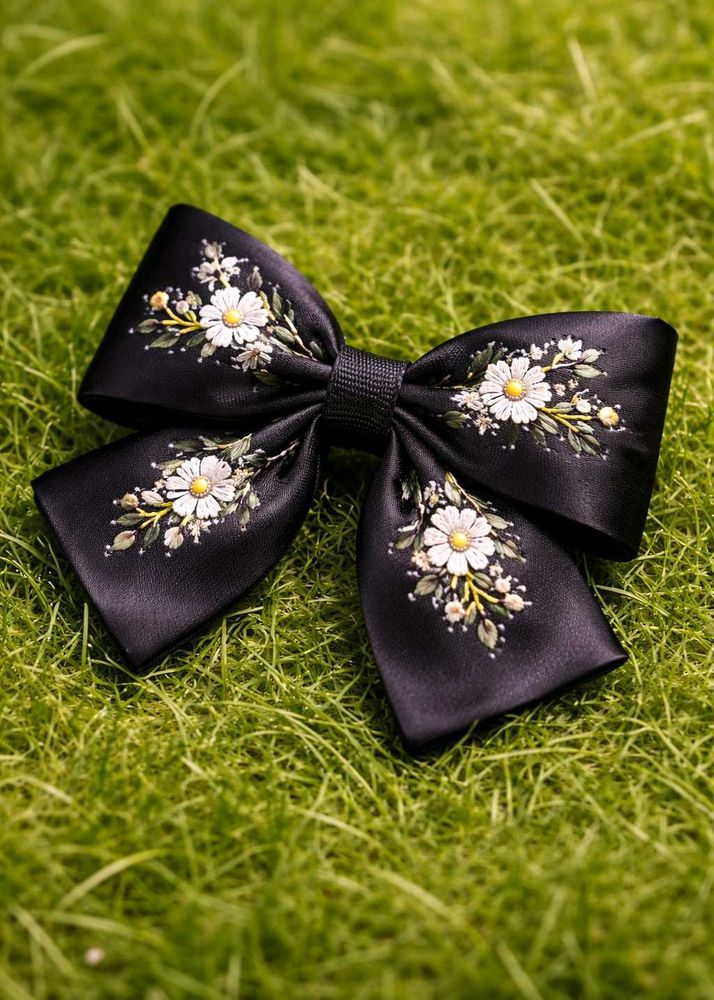 Embroidered hair bows black colour (pack of 1)