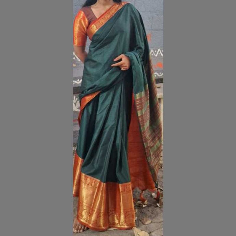 Elegant Green &amp; Gold Kanjivaram Silk Saree