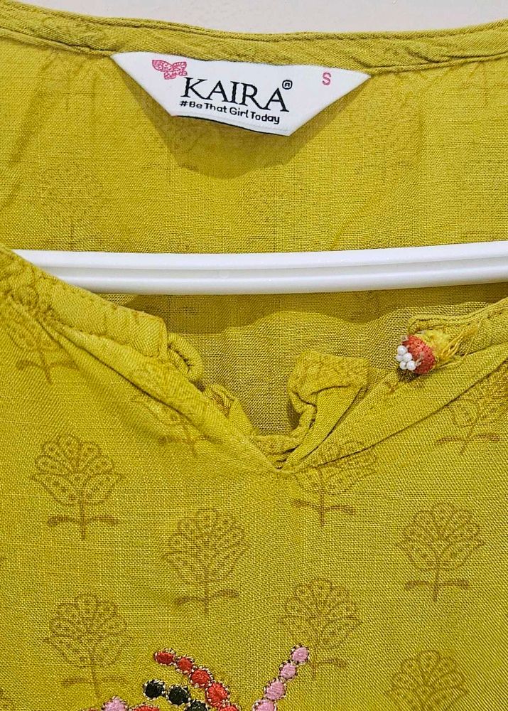 Kaira Embroidered Kurta