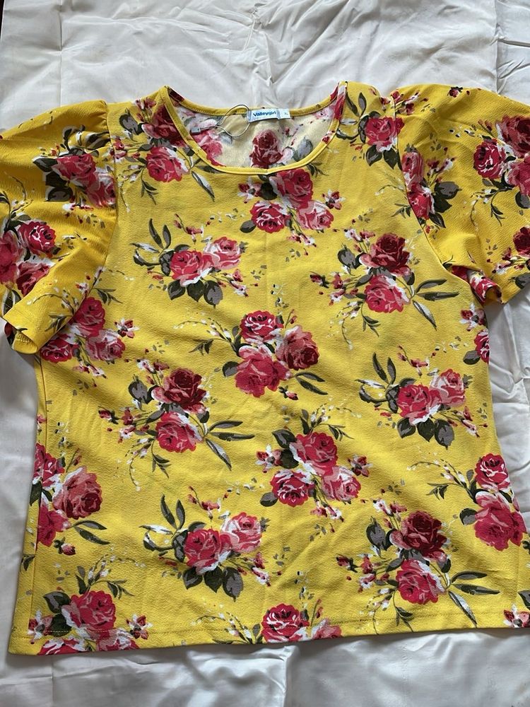 Floral Print Puff Sleeve Top