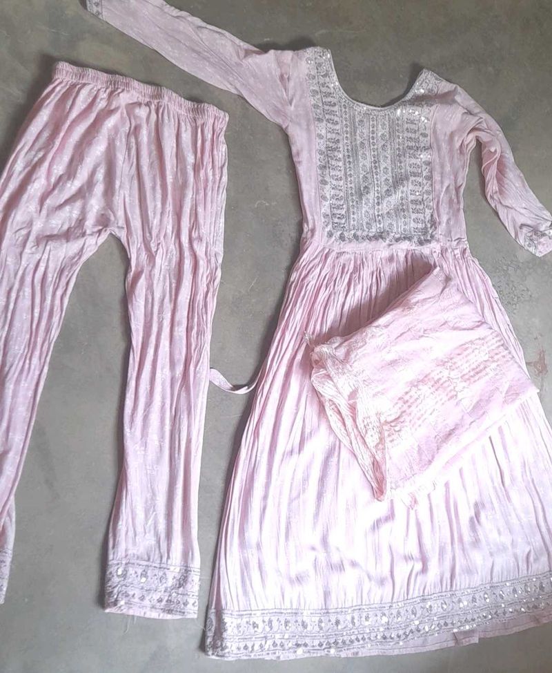 Pink Anarkali Frok With Beautiful Colors And Stone