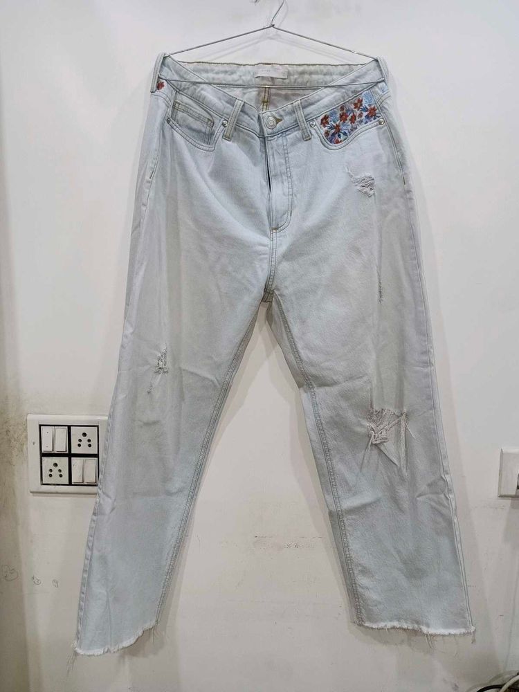 Embroidered Distressed Celebrity Jeans