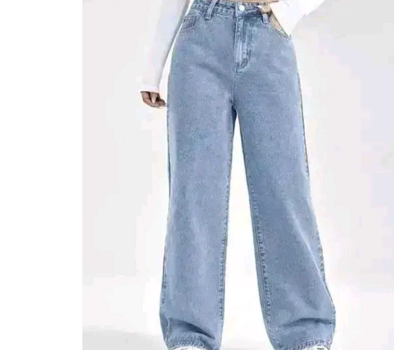 Wide Leg Jeans - Light Wash