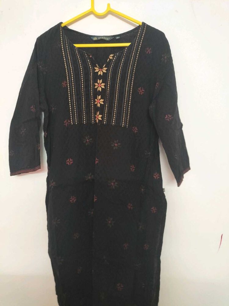 Elegant Embroidered Kurta