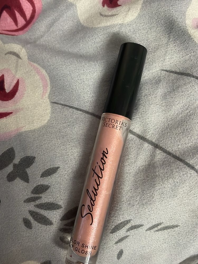 Victoria Secret Nude Lip Gloss