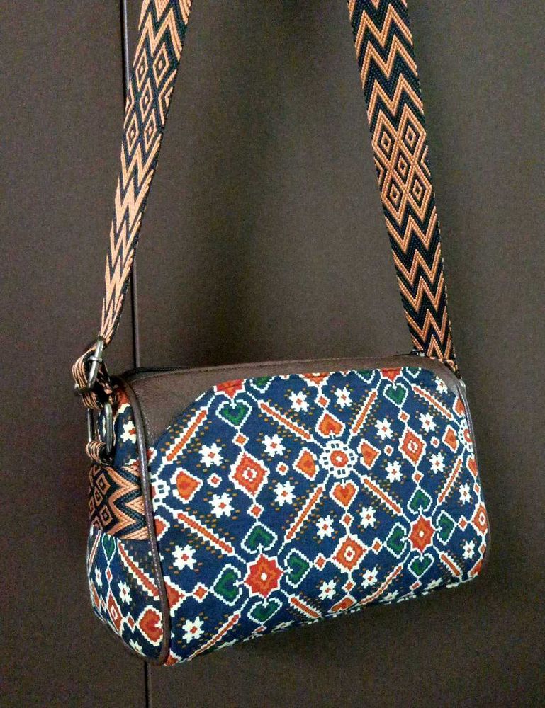 Jaipuri Women&#39;s Sling Bag Block Print