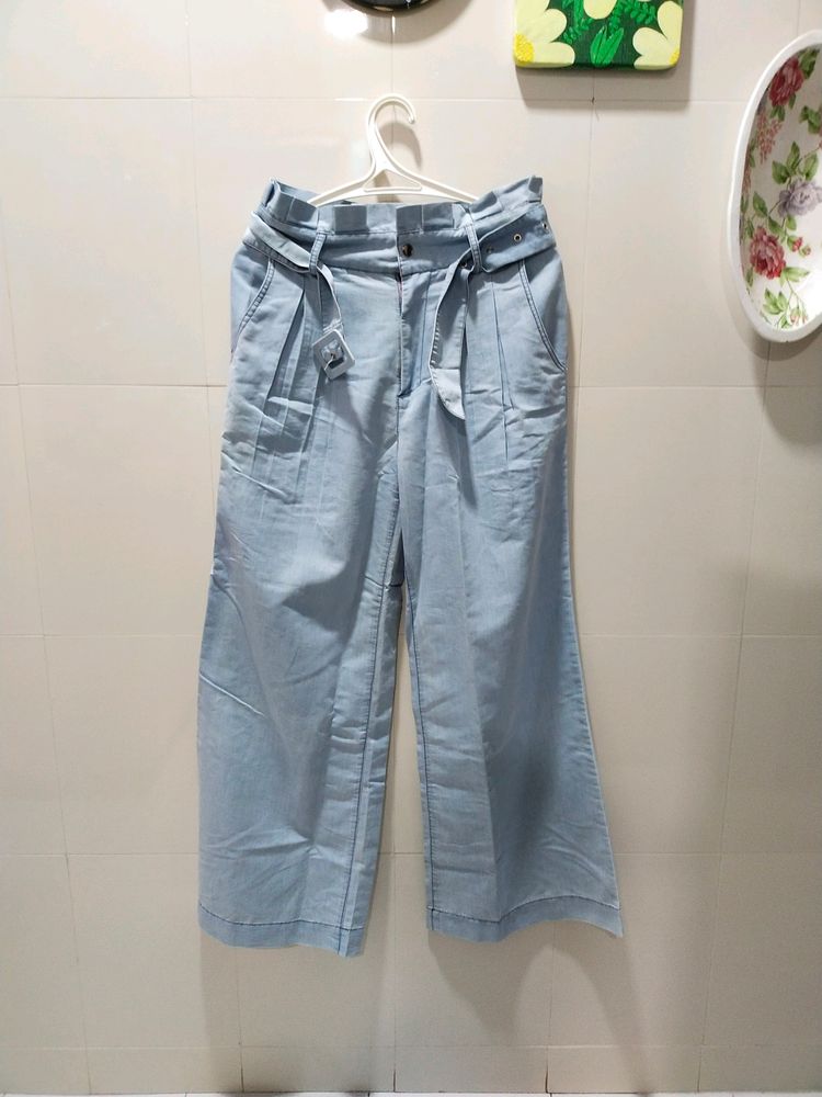 Light Wash Wide Leg Jeans