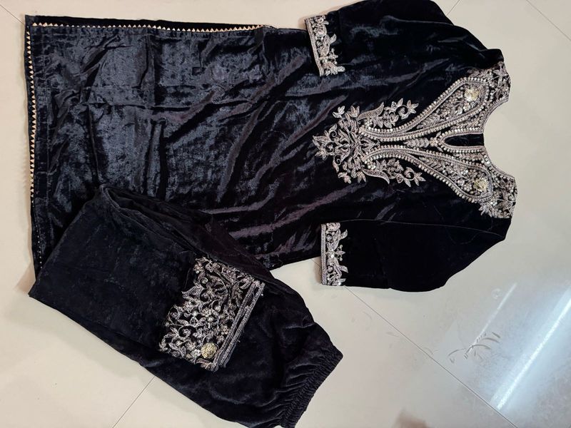 Black Velvet Dress Without Duppata