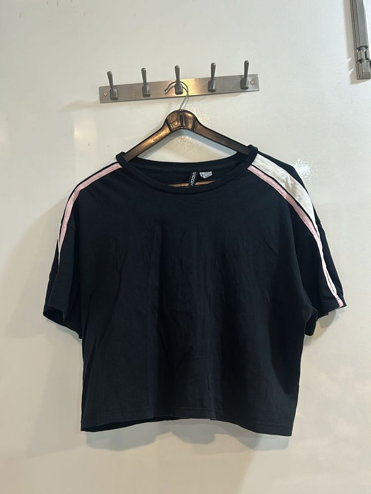 H&amp;M Black Crop Top