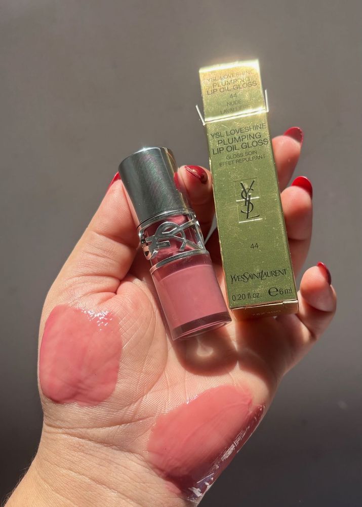 Ysl Plumping Lip Oil Gloss:- 44 Nude Luvvelliere