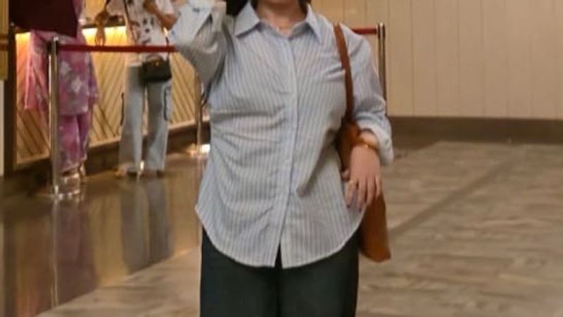 Striped office siren Women&#39;s shirt