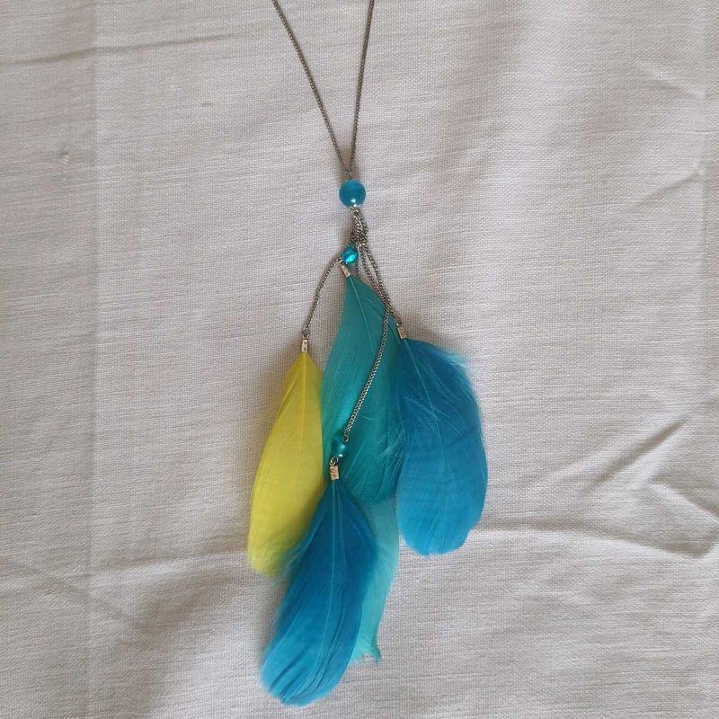 Feather Pendant Necklace