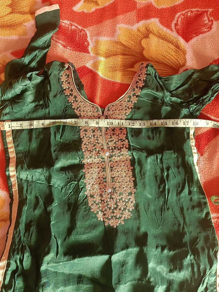 Green Embroidered Kurta