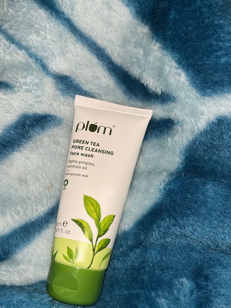 Plum Greetea Pore Cleansing Face Wash