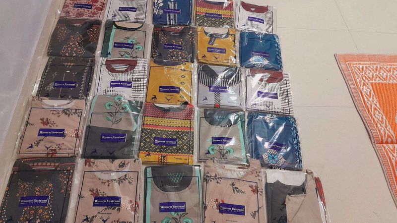 Dely Wear Kurti 40 PIECES Available