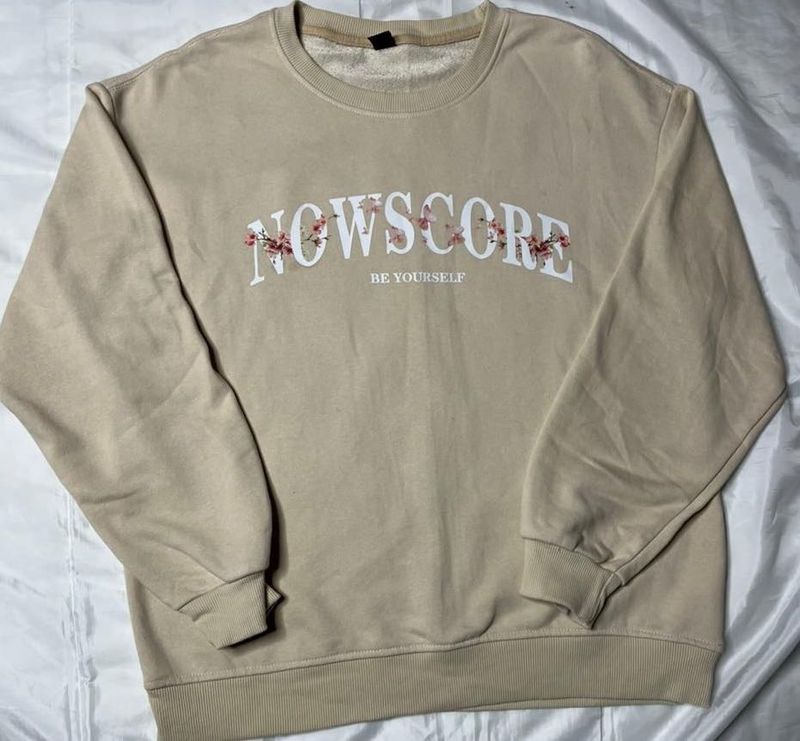 Beige NOWSCORE Graphic Sweatshirt