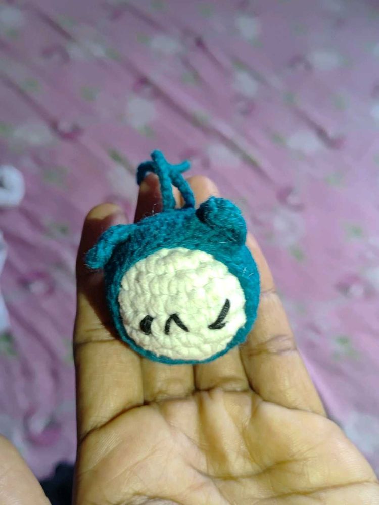 Crochet Cat Keychain (Green in colour not blue)