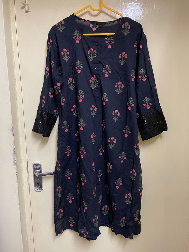 Black Kurti