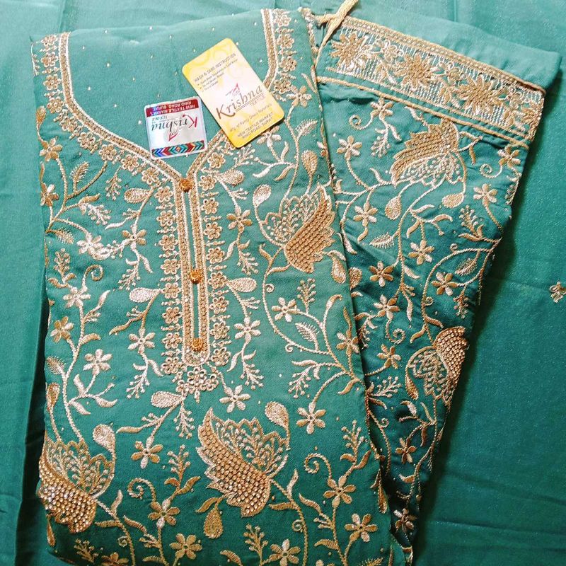 🌸Karwa Chauth Special Suit 🌸