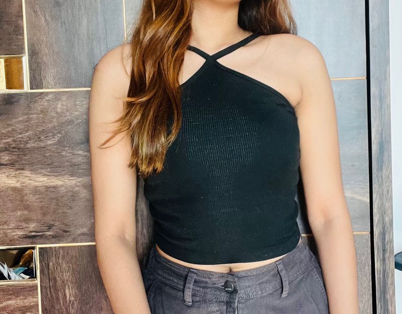 Black Sleeveless Crop Top – Size S | Bodyfit