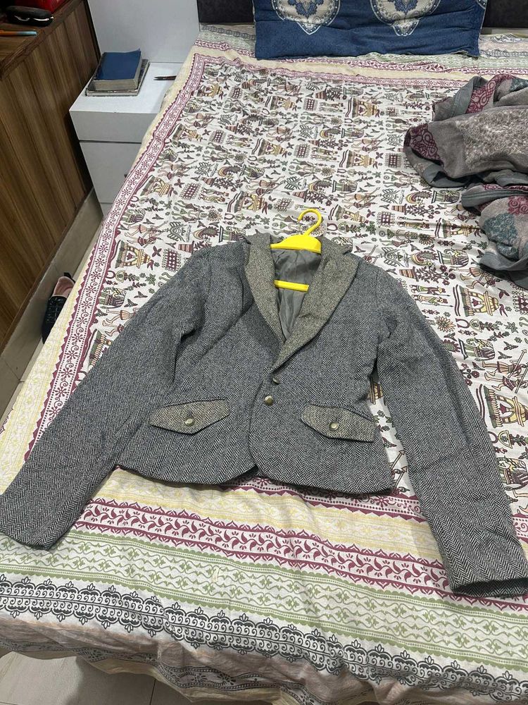 Stylish Gray Blazer