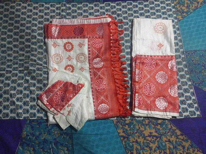Assam Silk Mekhela Sador - Elegant