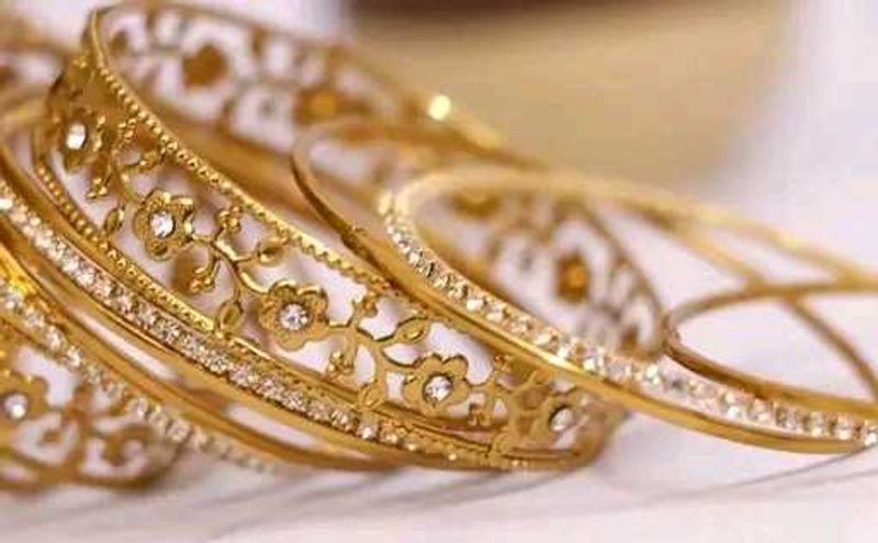 Flower mehndi Stone bangle set