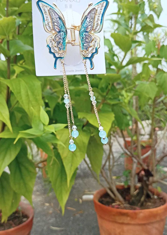 Korean metal 🆕Butterfly Hair Clip with Chains