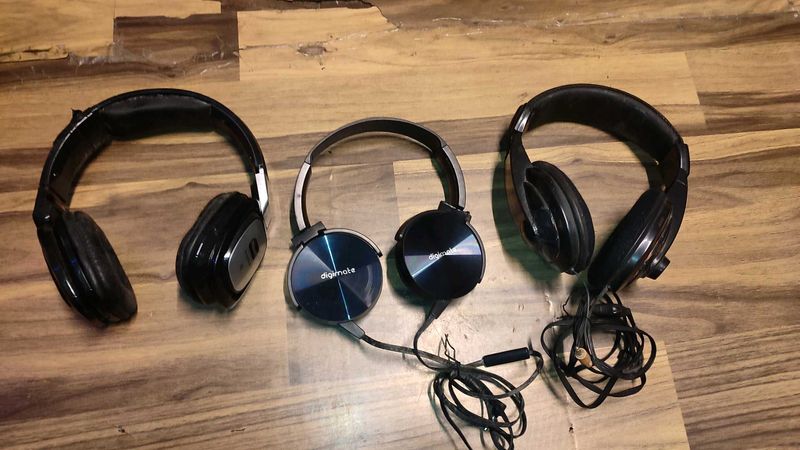 Used Headphones Bundle