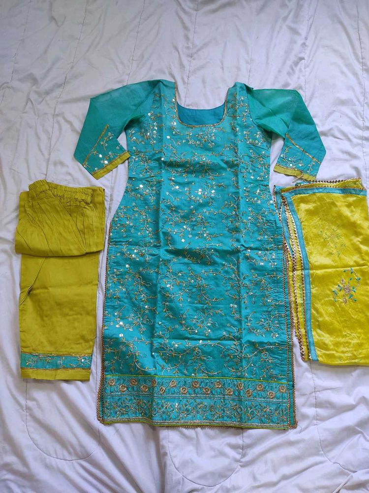 Elegant Turquoise &amp; Green Kurta Set