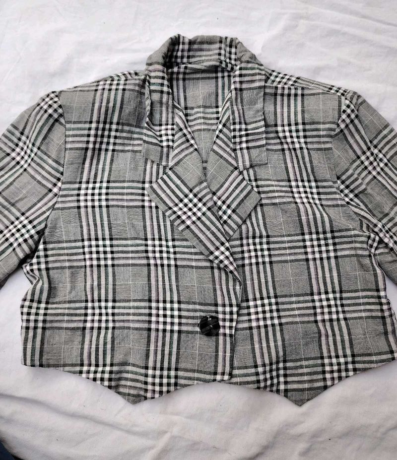 Plaid Cropped Blazer