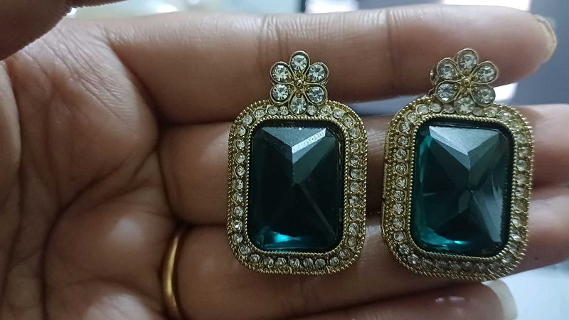 Emerald Gemstone Earrings