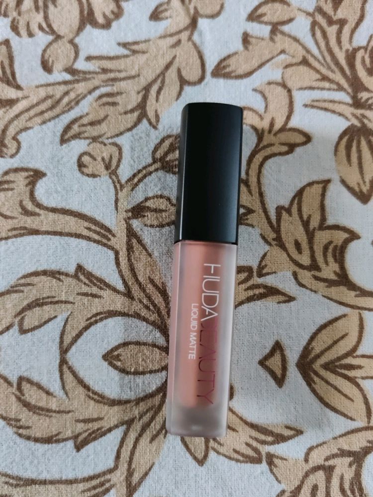Huda Beauty Maverick Mini Liquid Lipstick