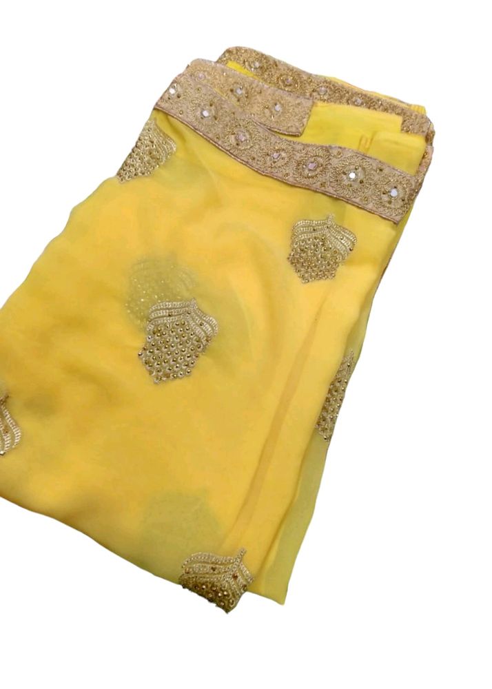 Yellow Saree With Blouse