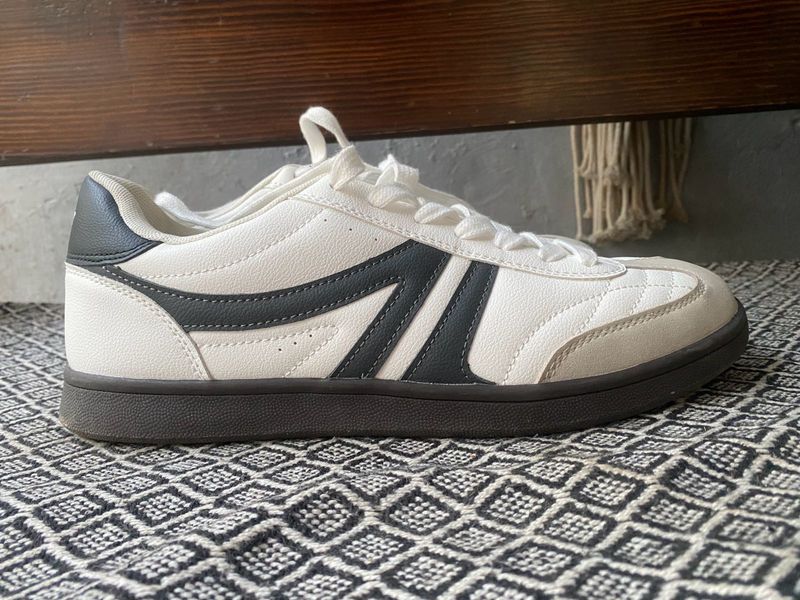 Pullandbear White Sneaker
