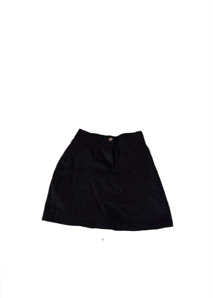 Chic Black Mini Skirt