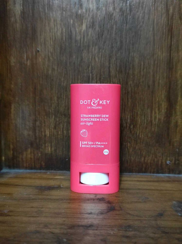 Dot &amp; Key Strawberry stick Sunscreen