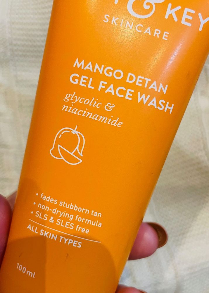 Mango Detan Gel Face Wash